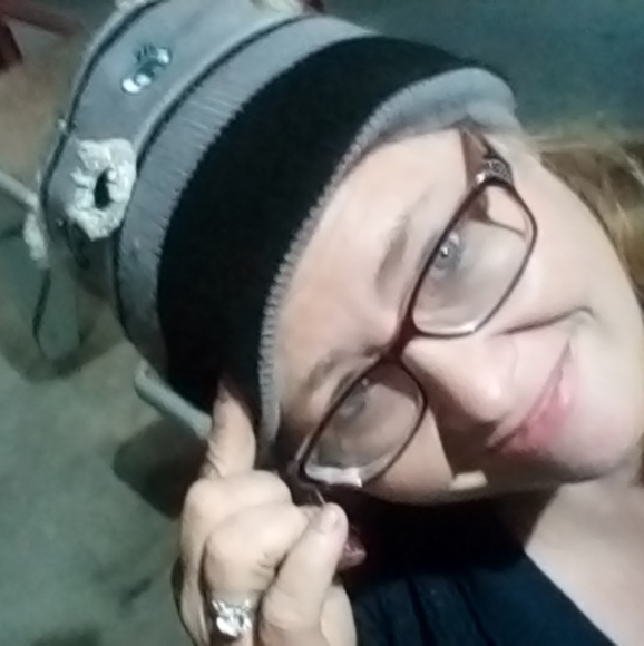 Meet your Posher, Bobbi jo - Picture 5 of 5